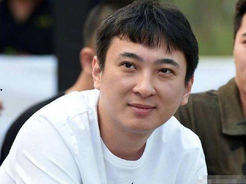 吃瓜娱乐圈第一人,揭秘“吃瓜第一人”的传奇人生